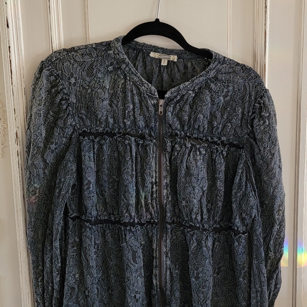 gimmicks by BKE Black Lace Top with Cream Trim